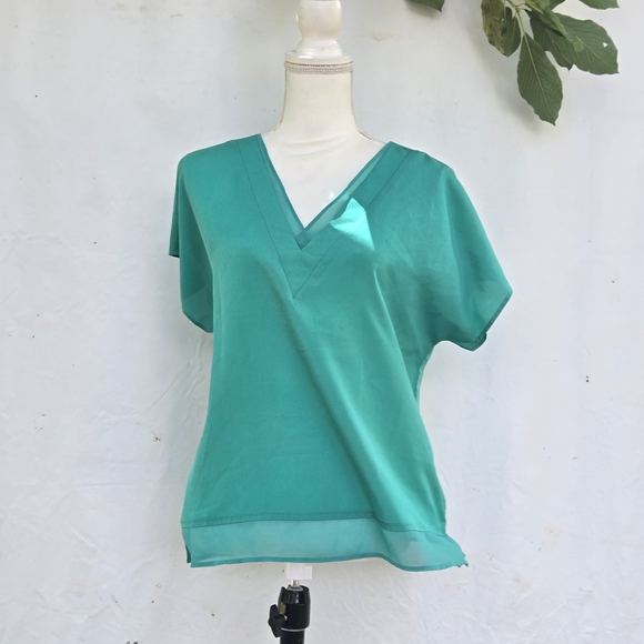 Dkny Tops - DKNY Teal V-Neck Short Sleeve Top